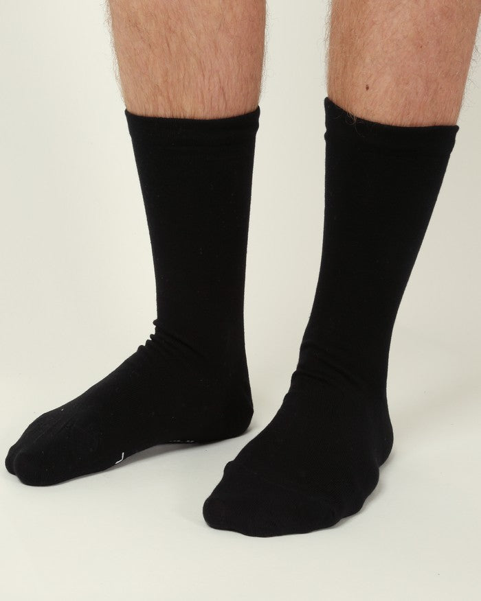 Izjemno široke nogavice brez elastike in šivov